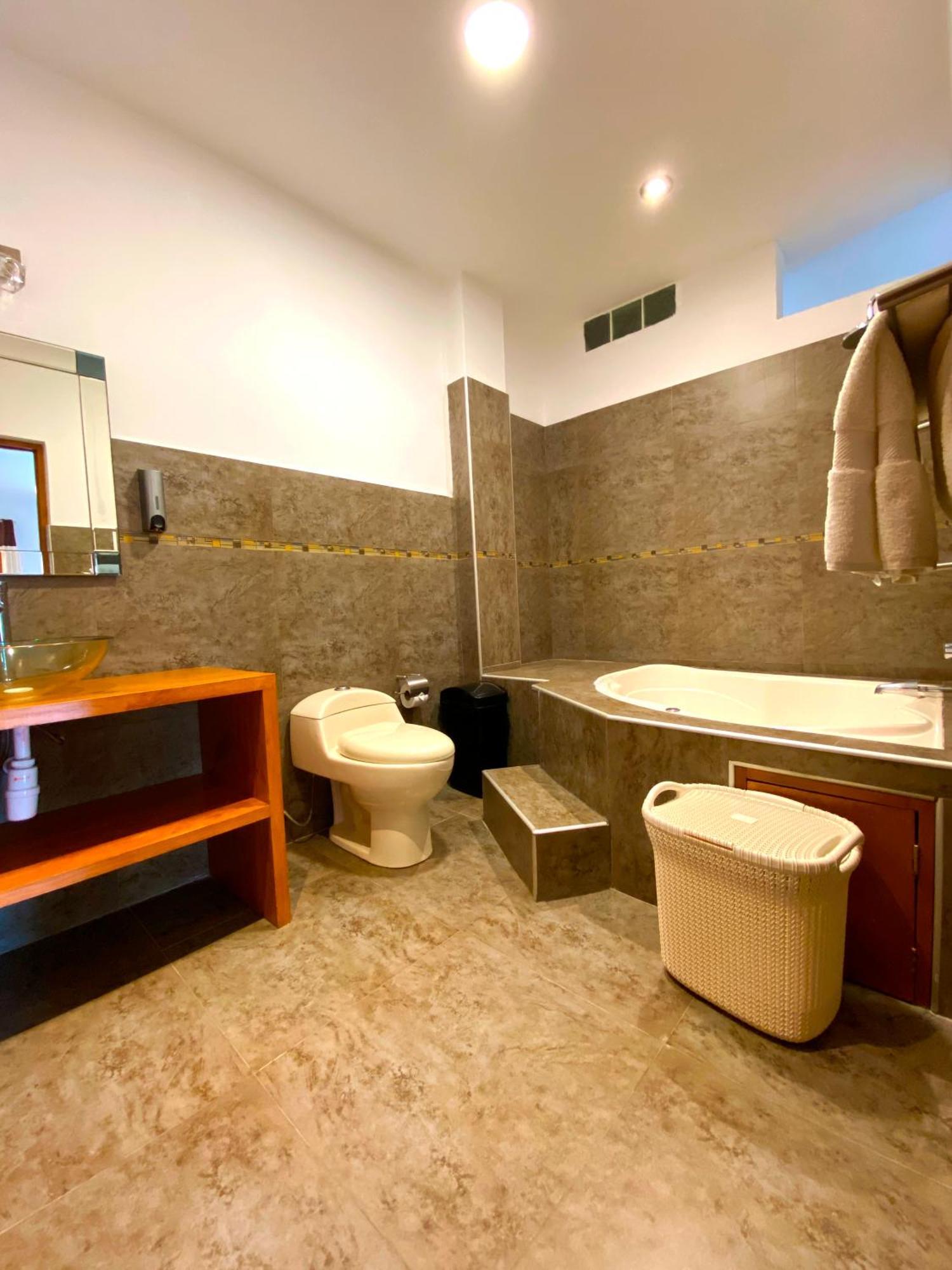 Hotel Resort Thiago Chincha Alta Exterior foto